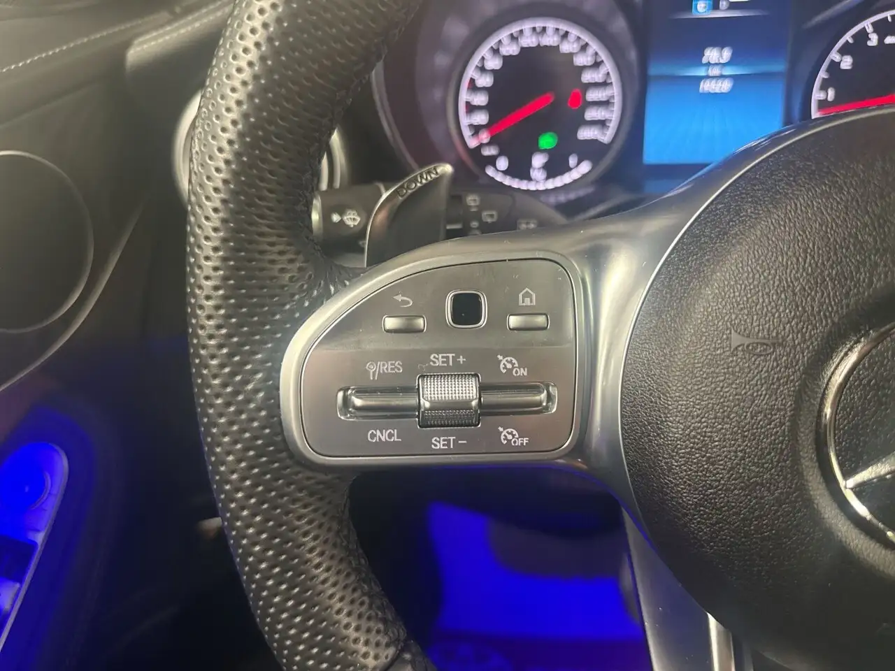 Mercedes-Benz GLC - Image 15