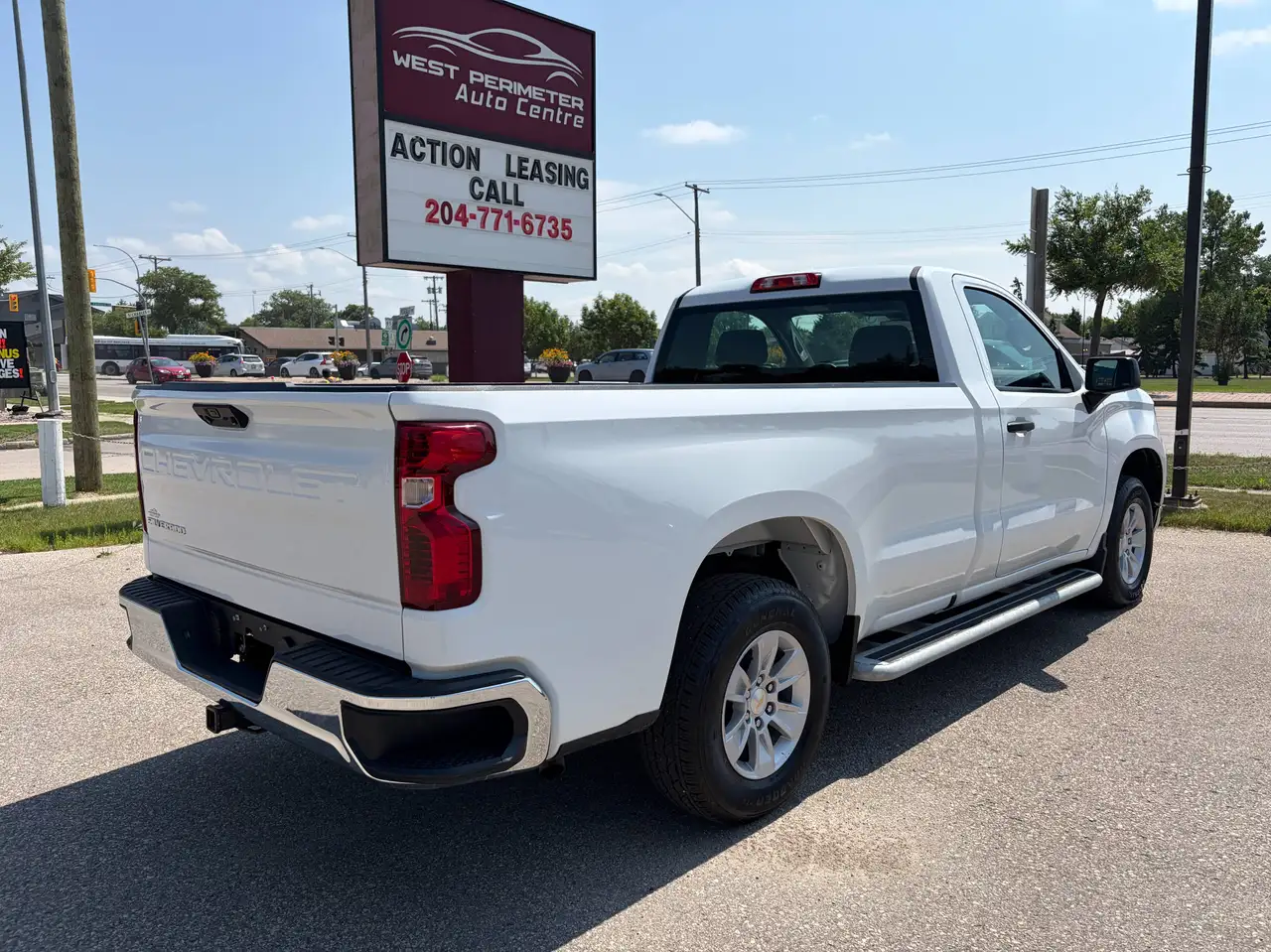 Chevrolet Silverado 1500 - Image 7