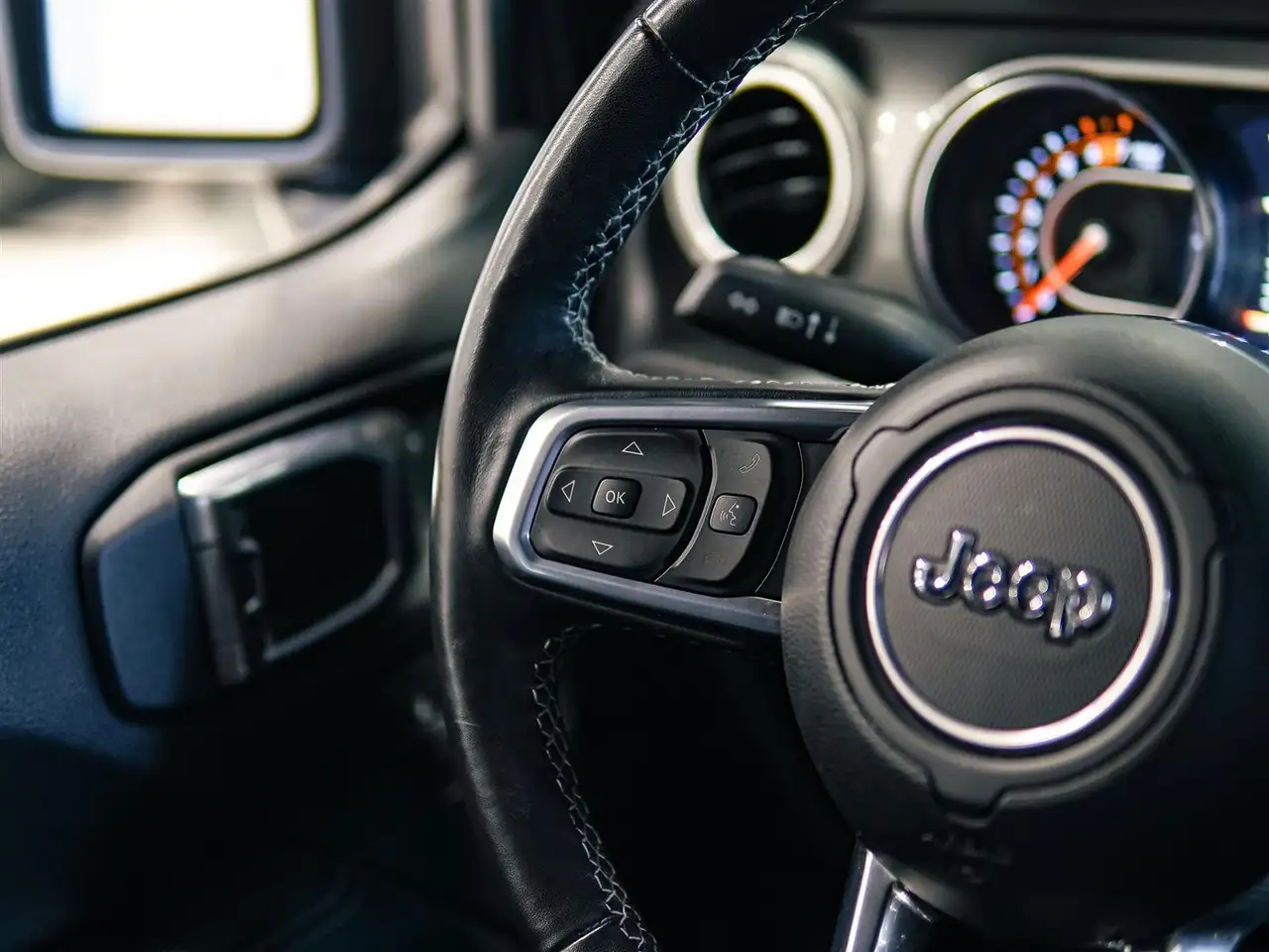 Jeep Wrangler - Image 30