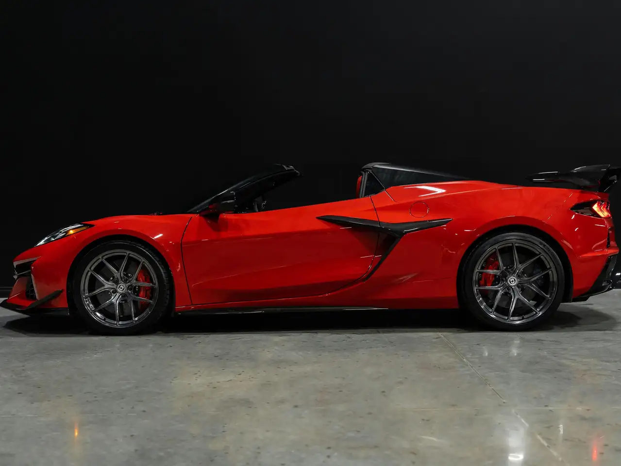 Chevrolet Corvette - Image 4