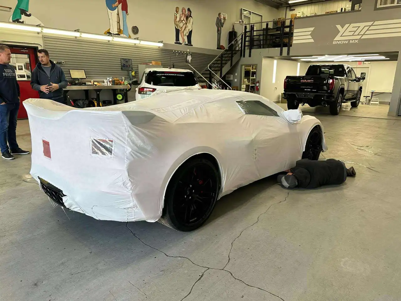 Chevrolet Corvette - Image 14