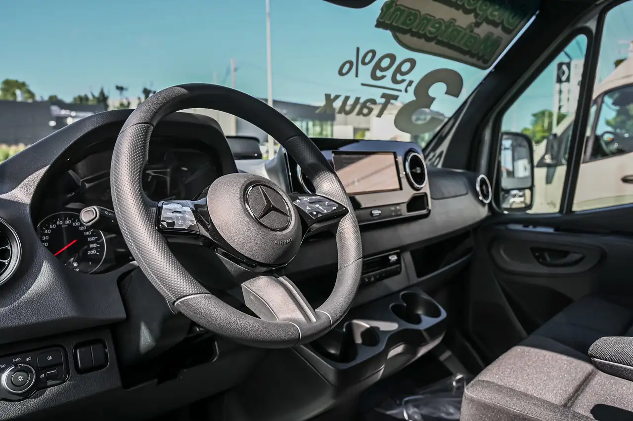 Mercedes-Benz Sprinter 2500 - Image 8