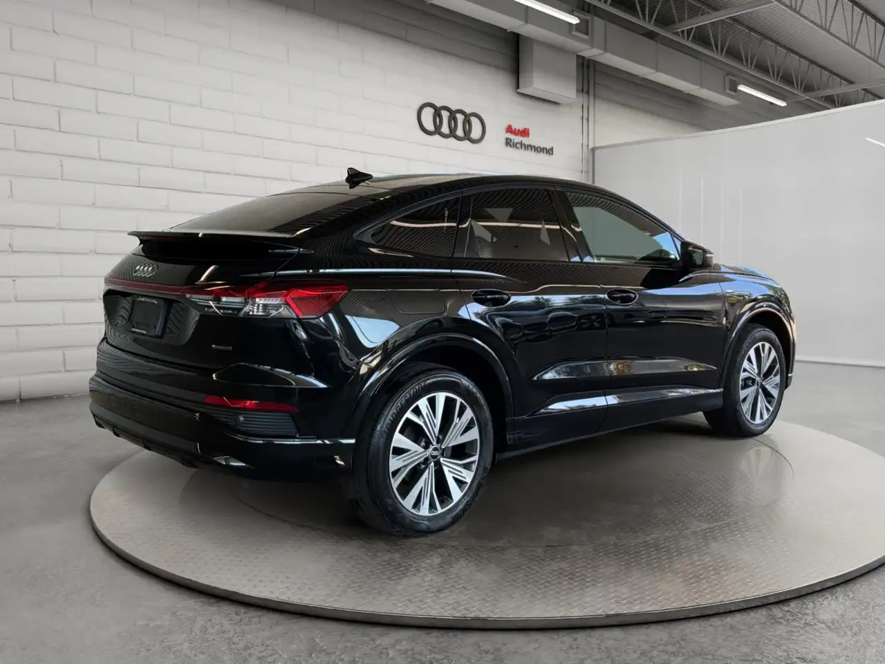 Audi Q4 e-tron - Image 5