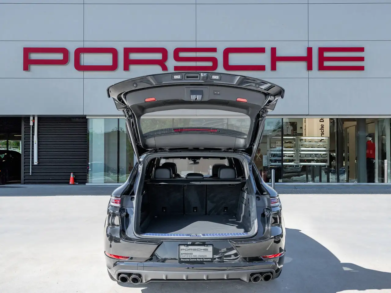 Porsche Cayenne - Image 11