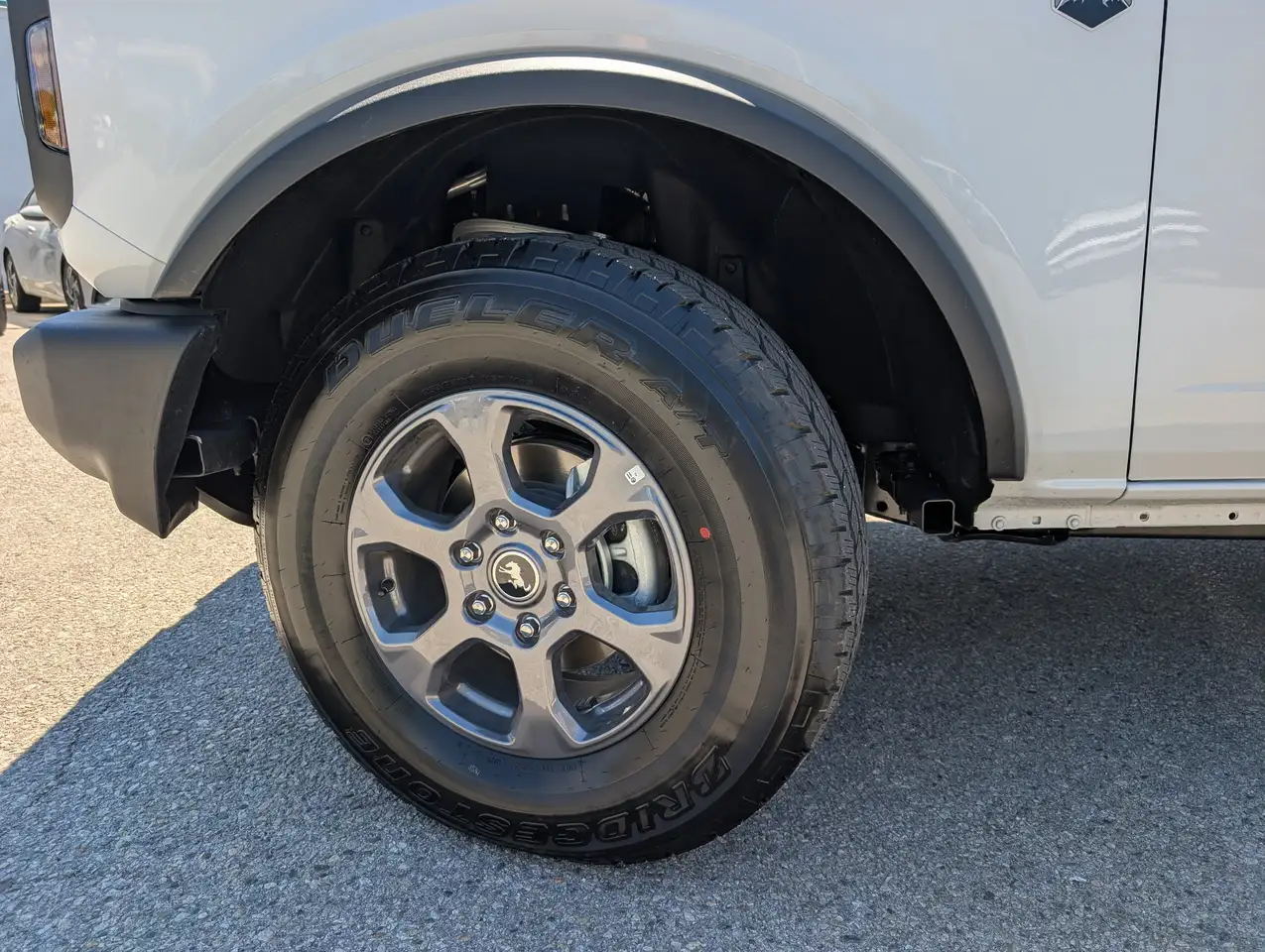 Ford Bronco - Image 13