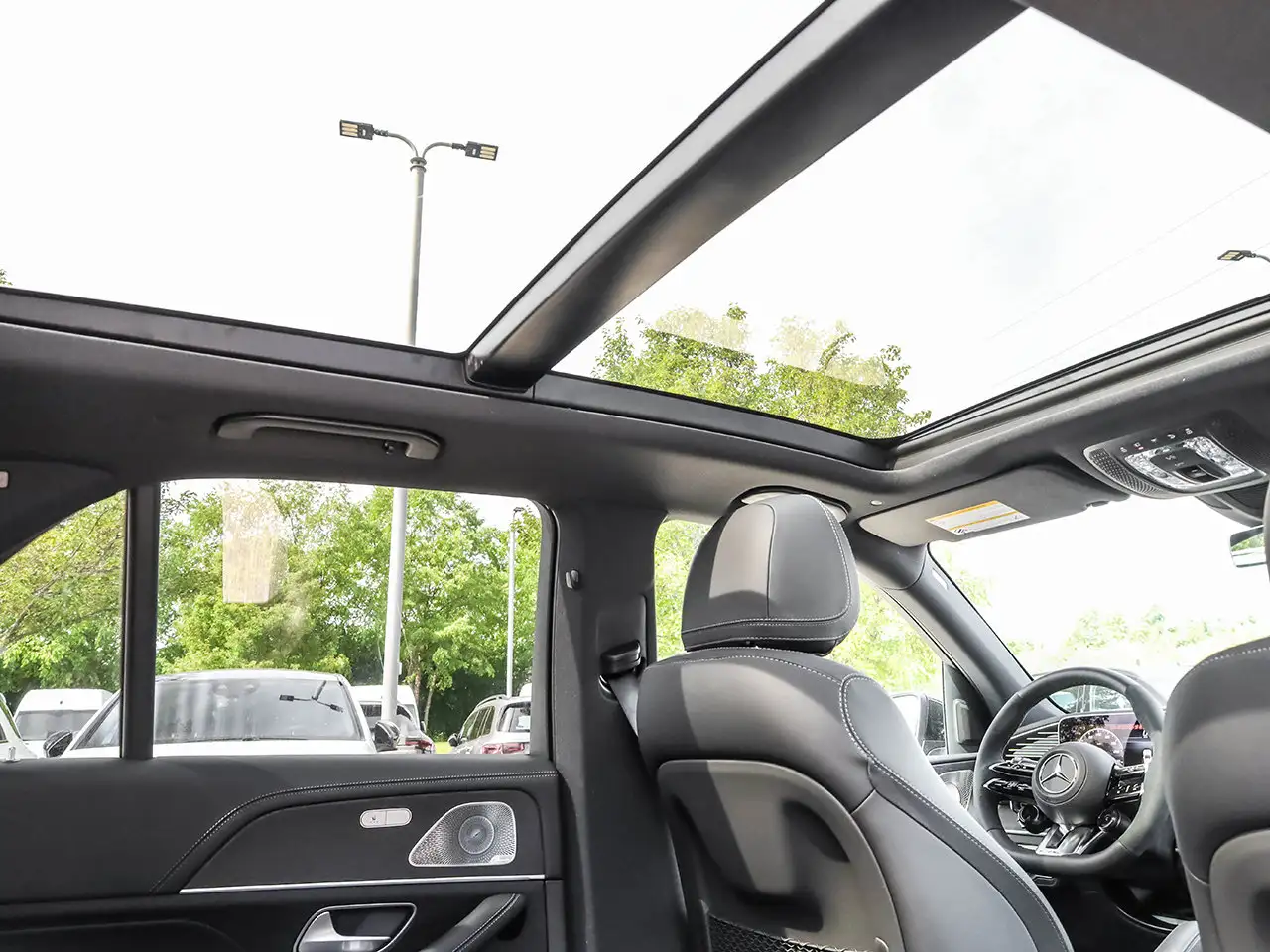 Mercedes-Benz GLE - Image 16