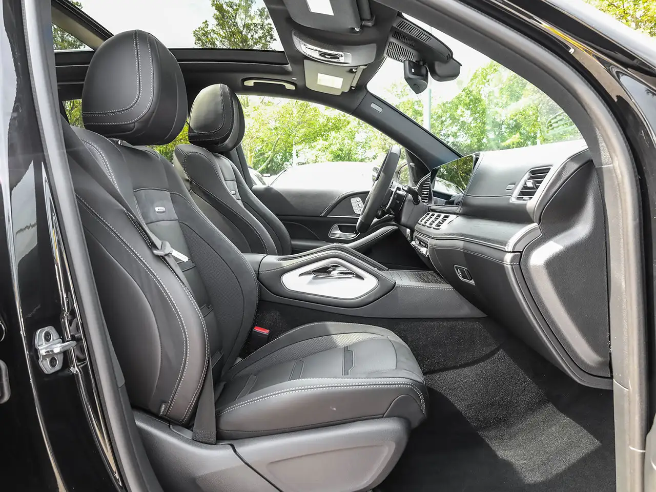 Mercedes-Benz GLE - Image 14