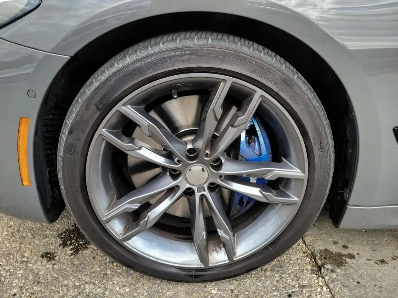 BMW 5 Series - Image 6