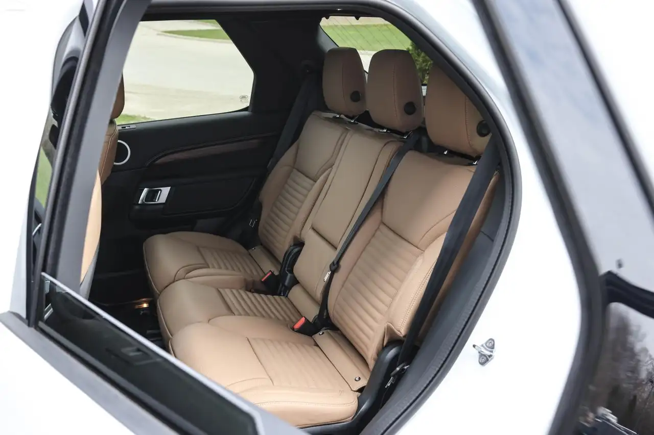 Land Rover Discovery - Image 41