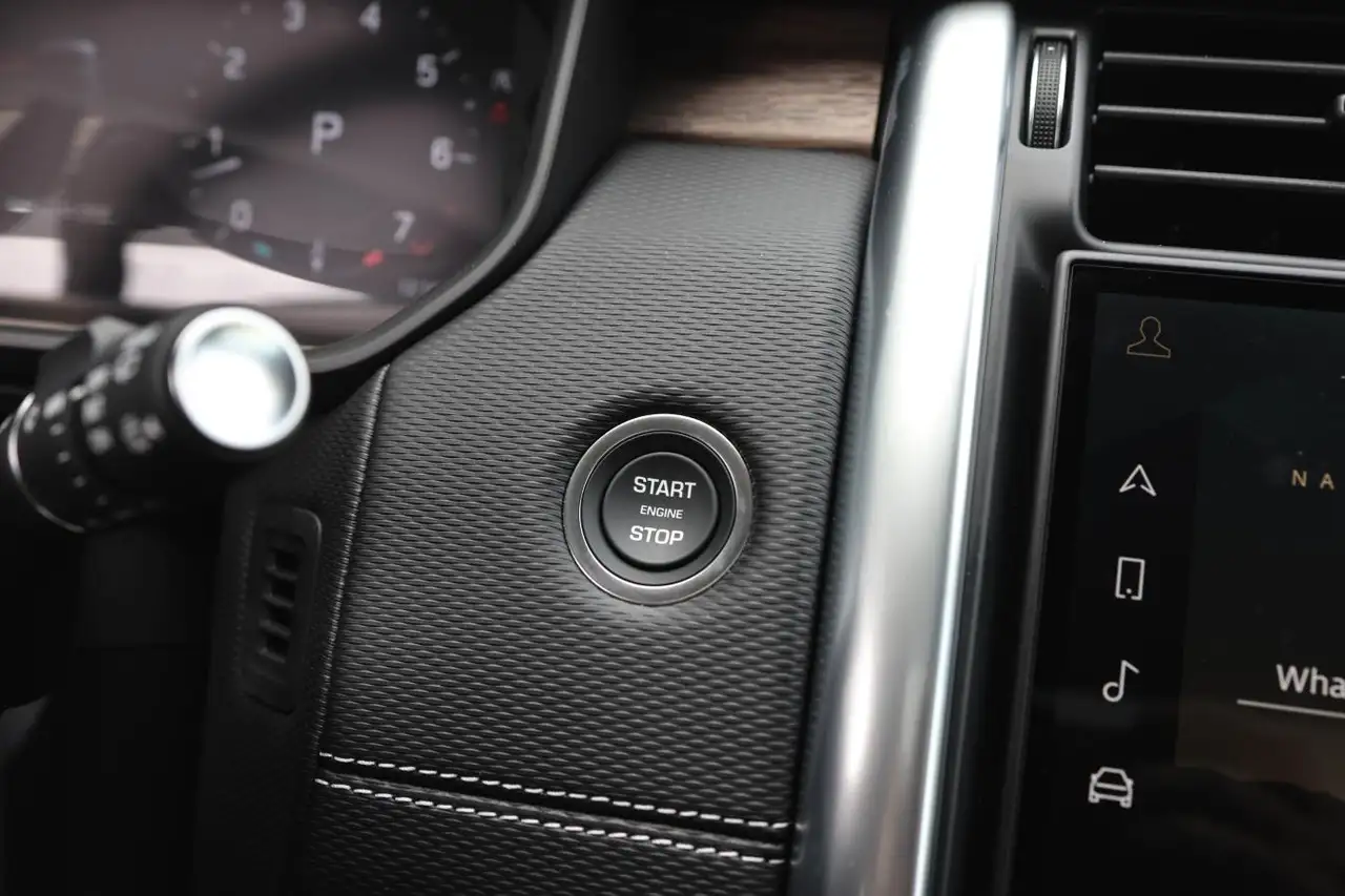 Land Rover Discovery - Image 25