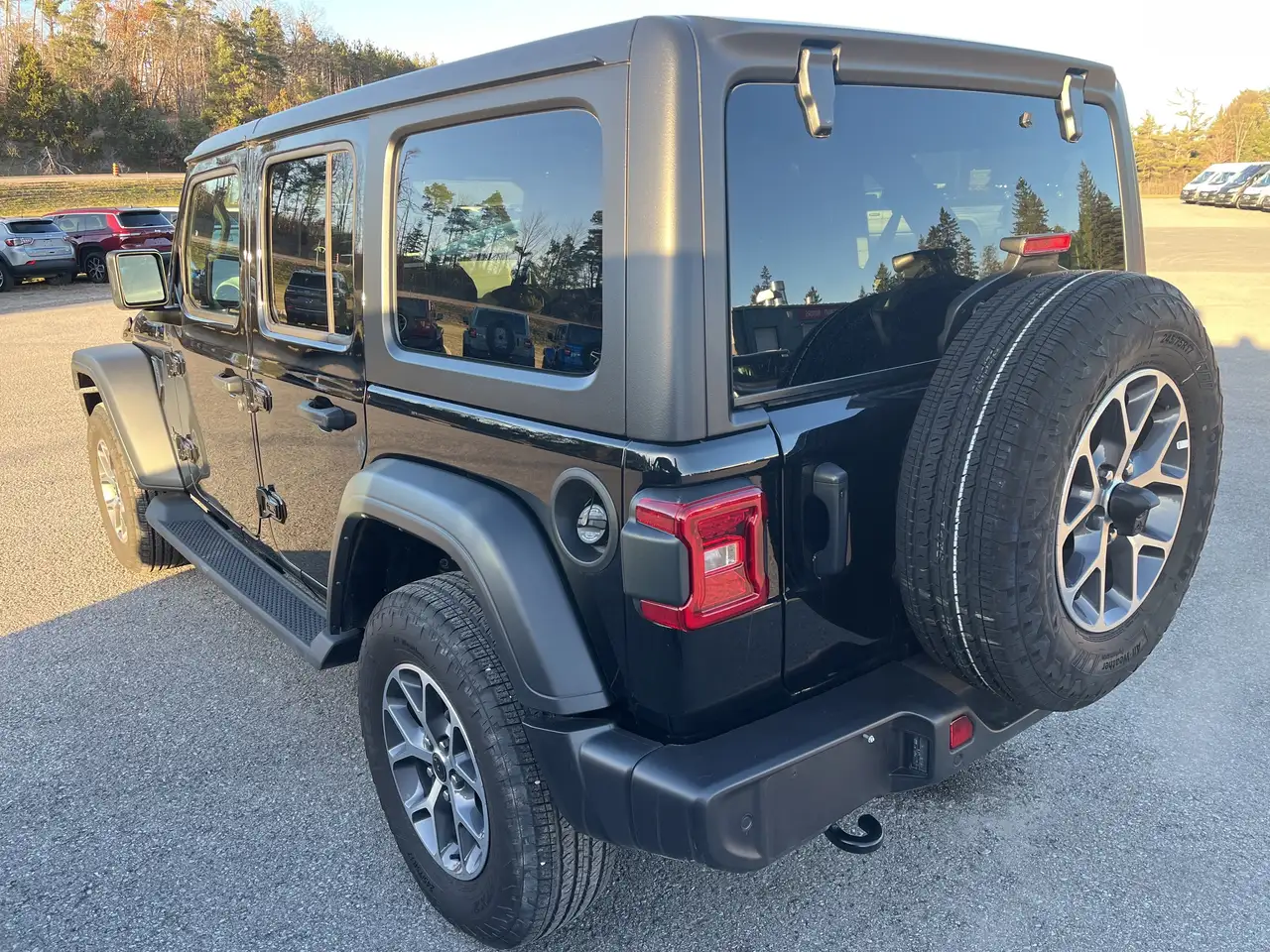 Jeep Wrangler - Image 19