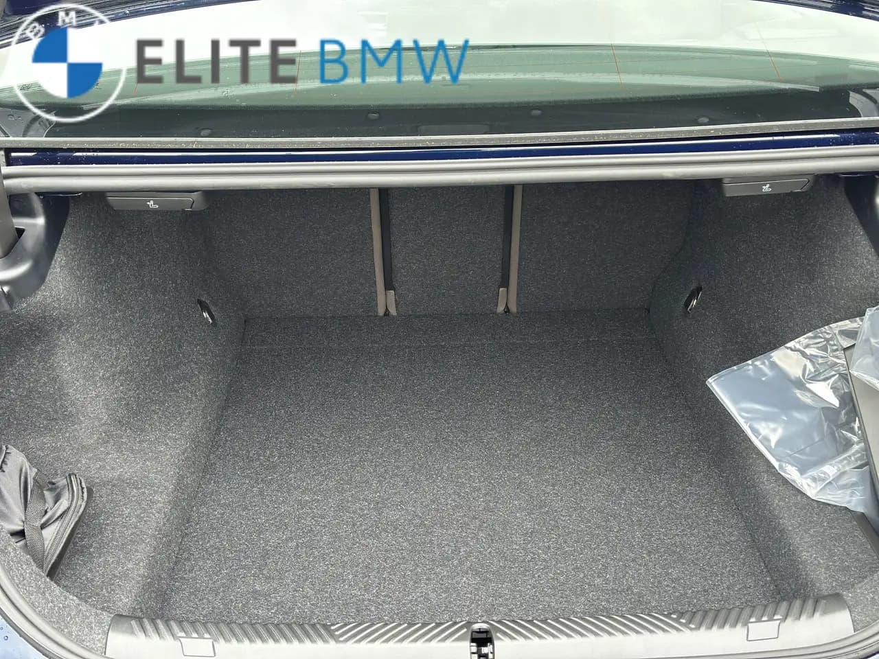 BMW 5 Series - Image 32