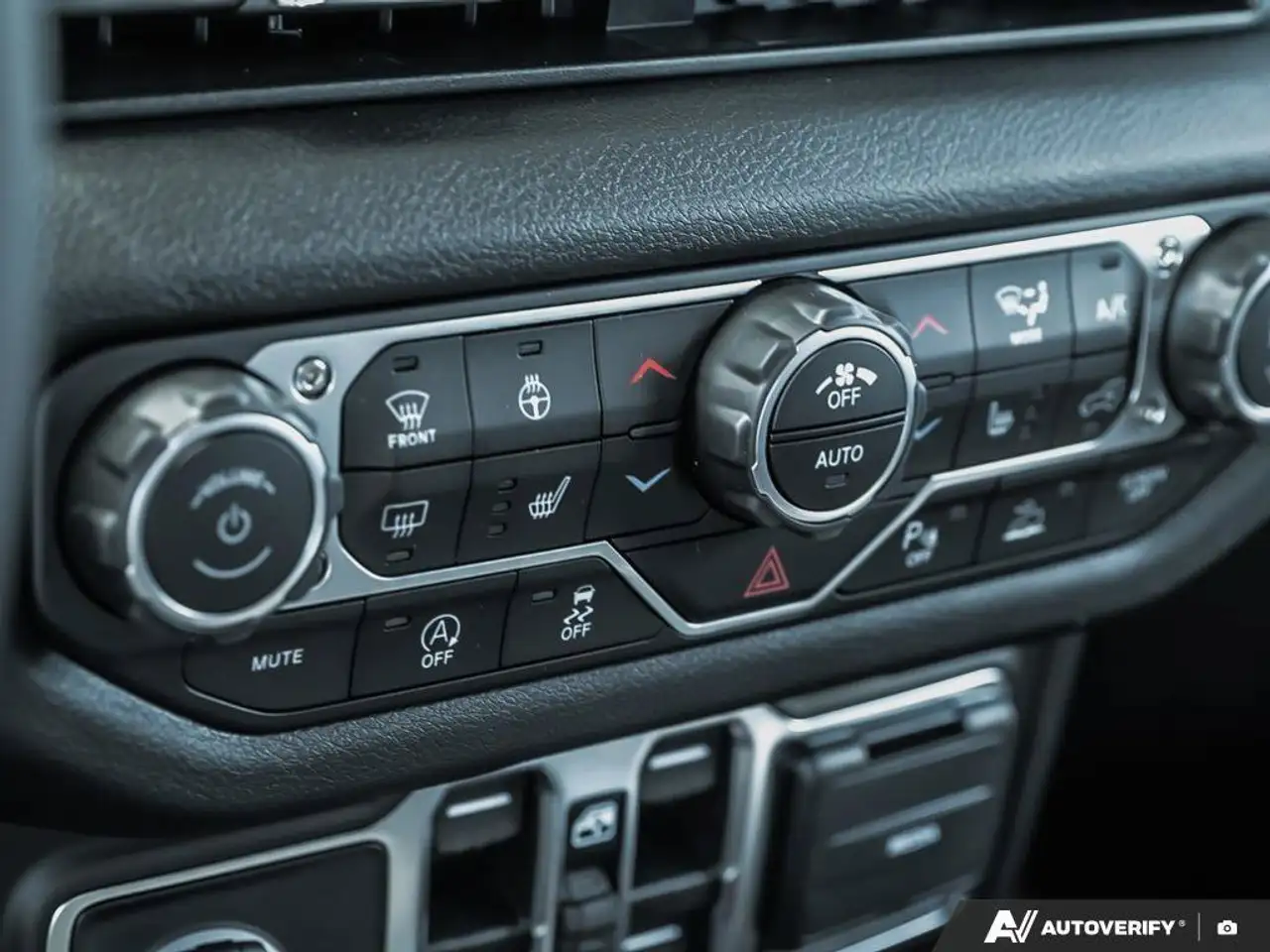 Jeep Wrangler - Image 20