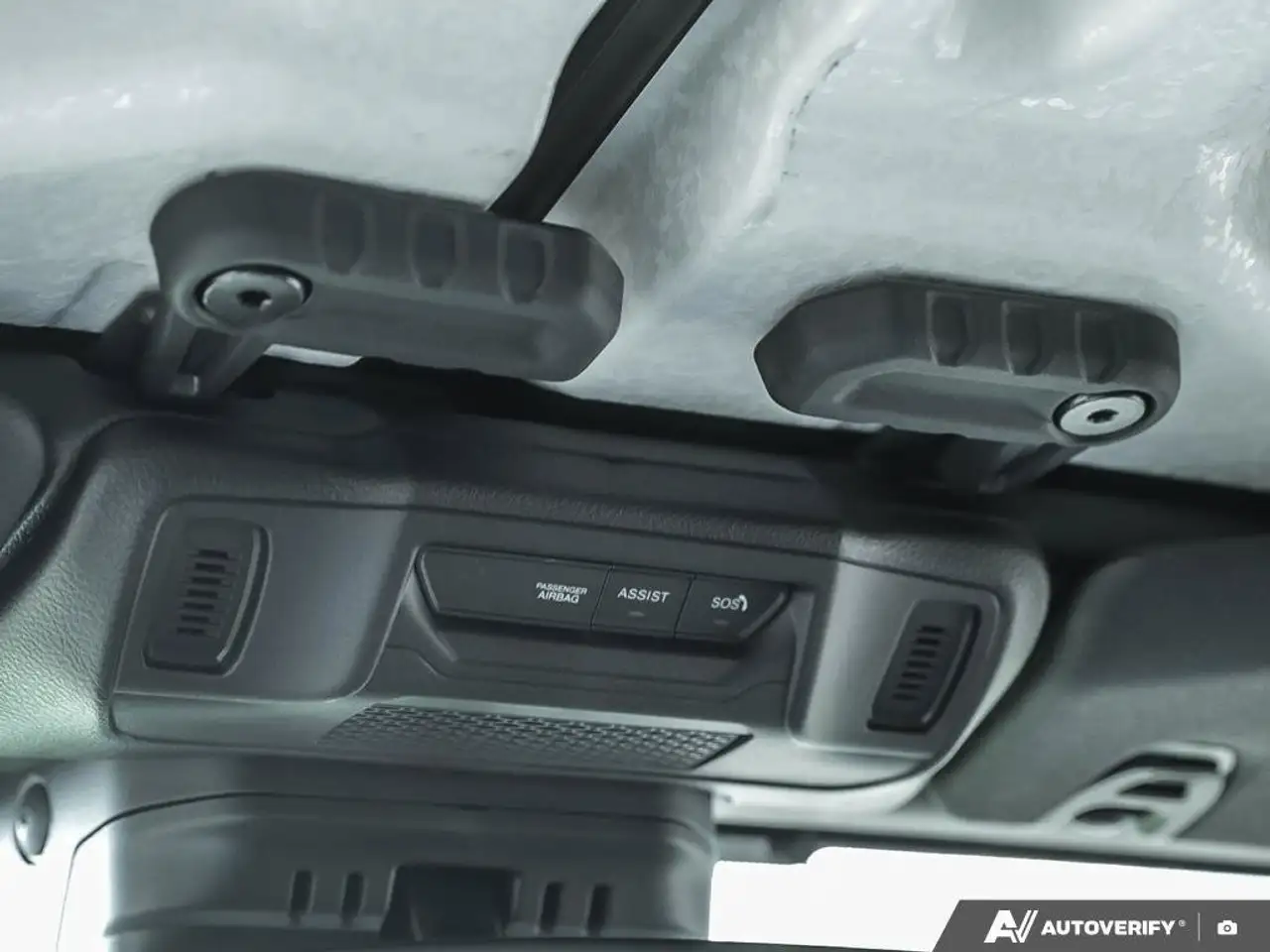 Jeep Wrangler - Image 22