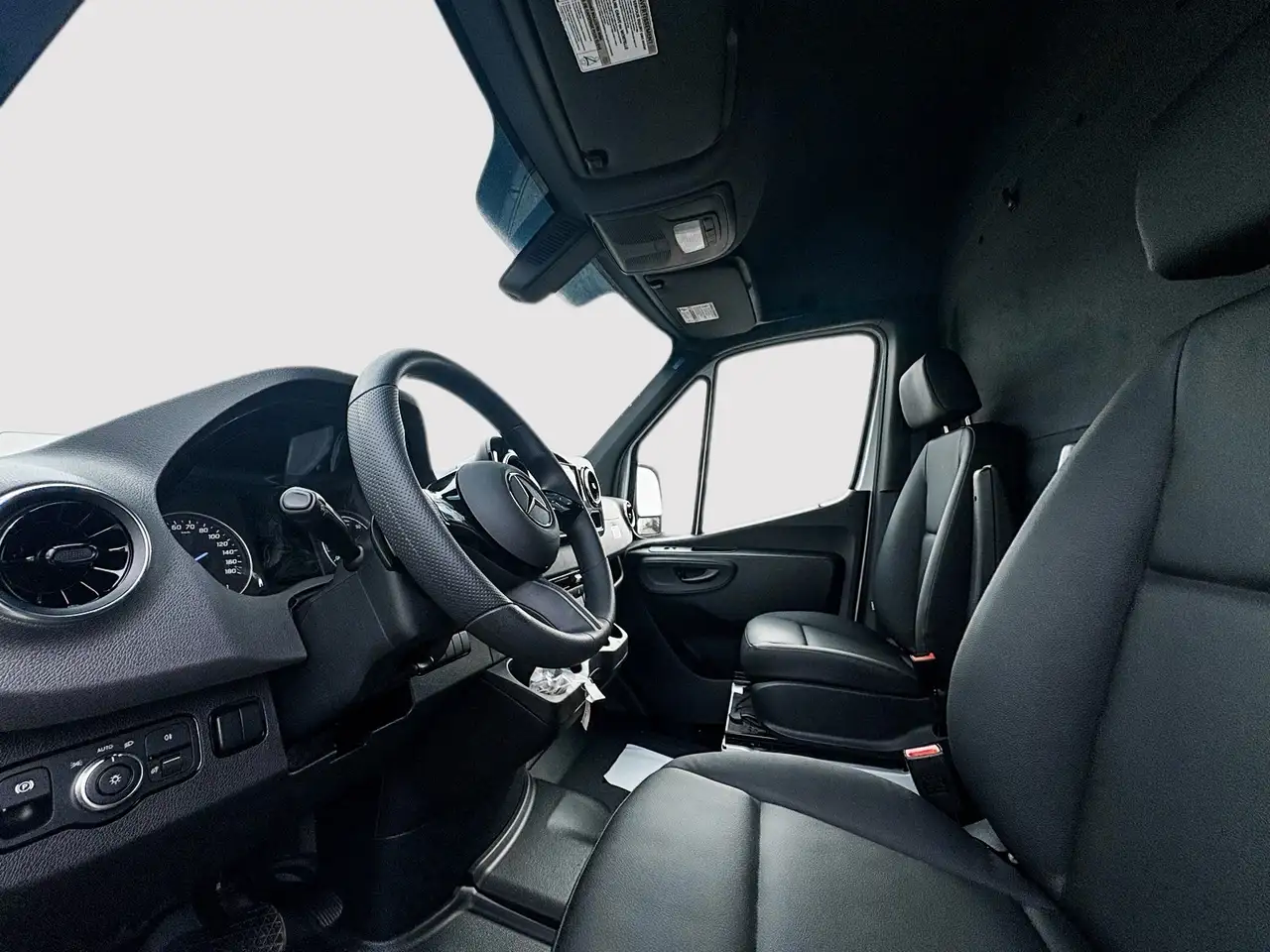 Mercedes-Benz eSprinter - Image 9