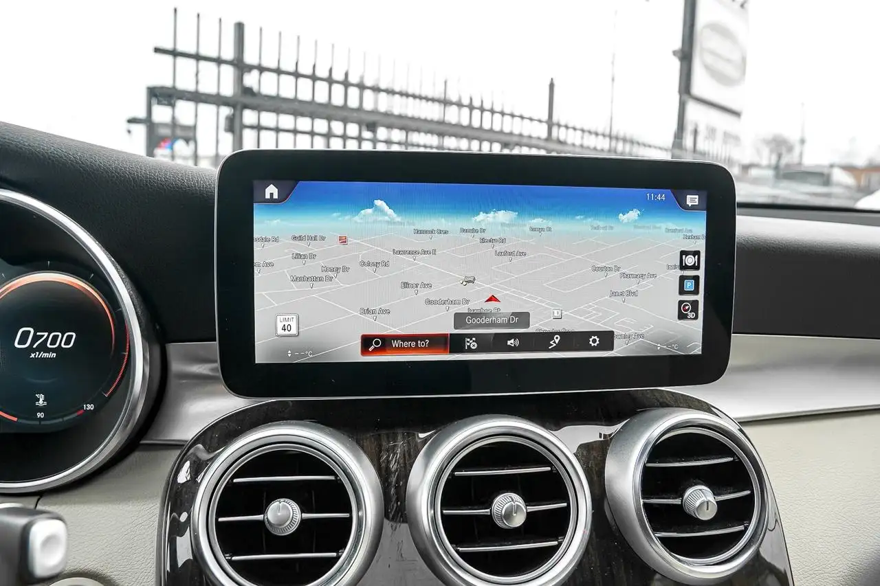 Mercedes-Benz GLC - Image 17