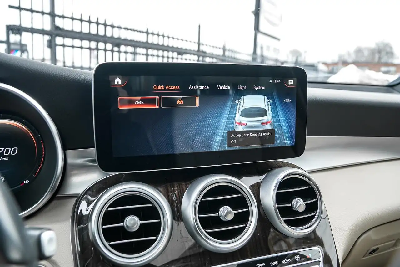 Mercedes-Benz GLC - Image 21