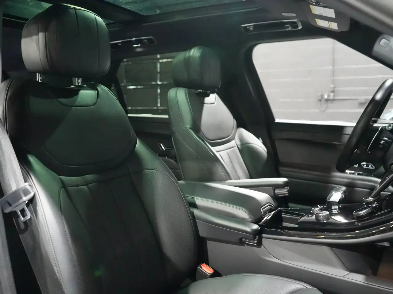 Land Rover Range Rover Sport - Image 10