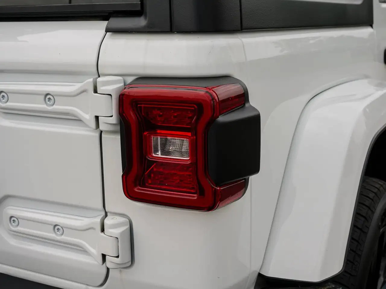 Jeep Wrangler - Image 9