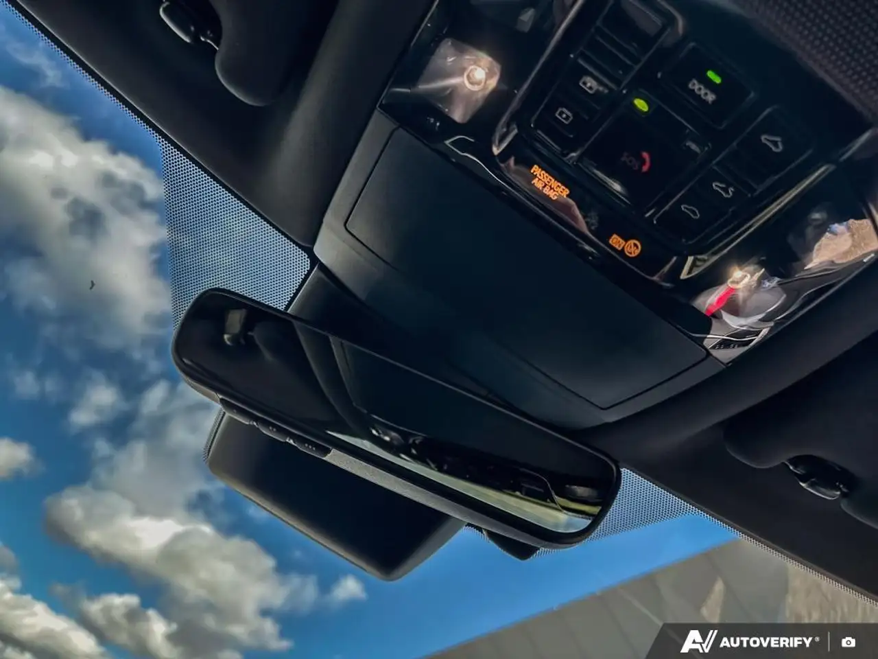 Lexus RX - Image 21