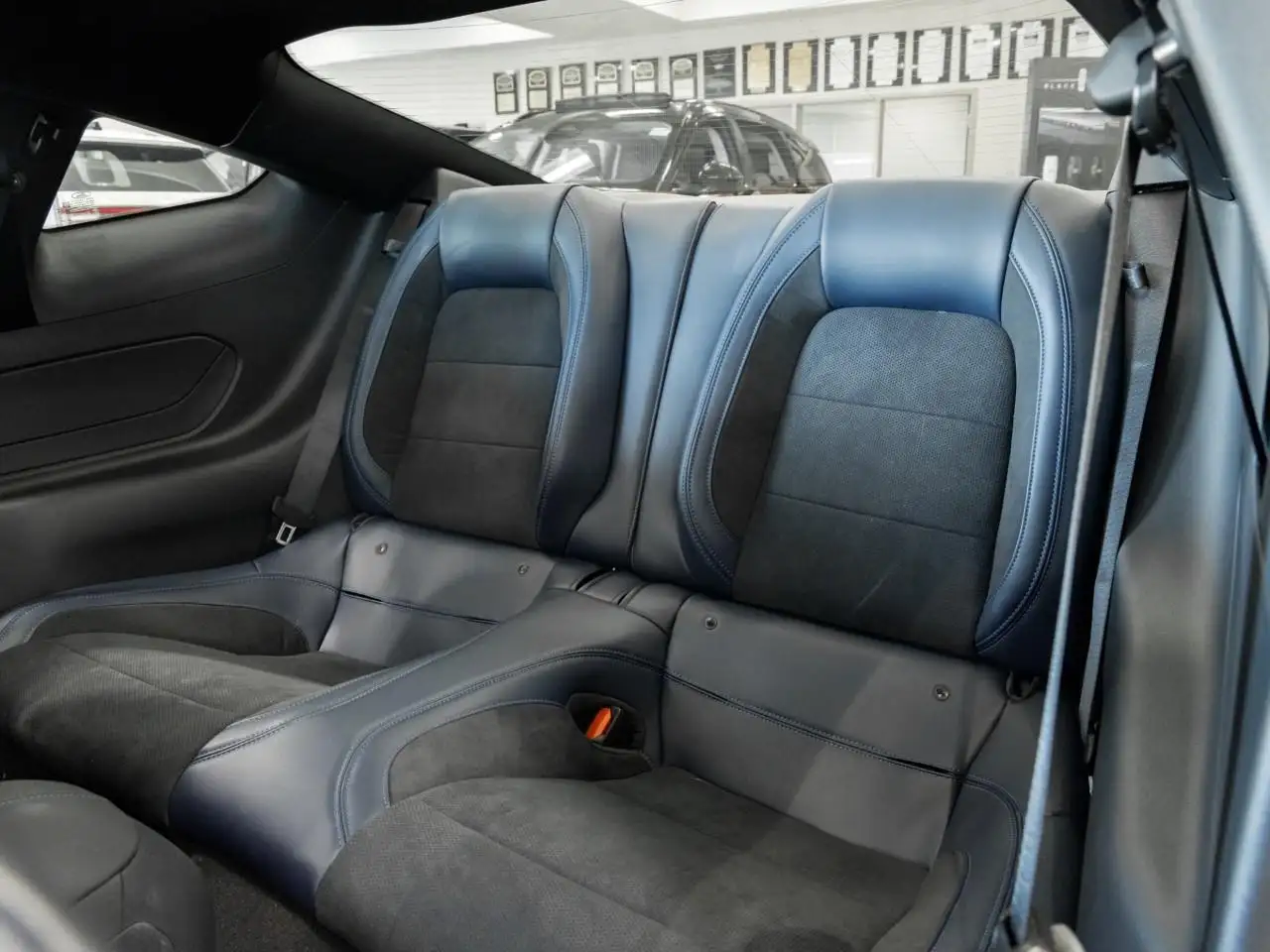 Ford Mustang - Image 28
