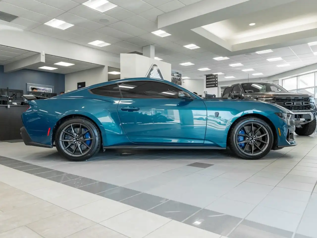 Ford Mustang - Image 5