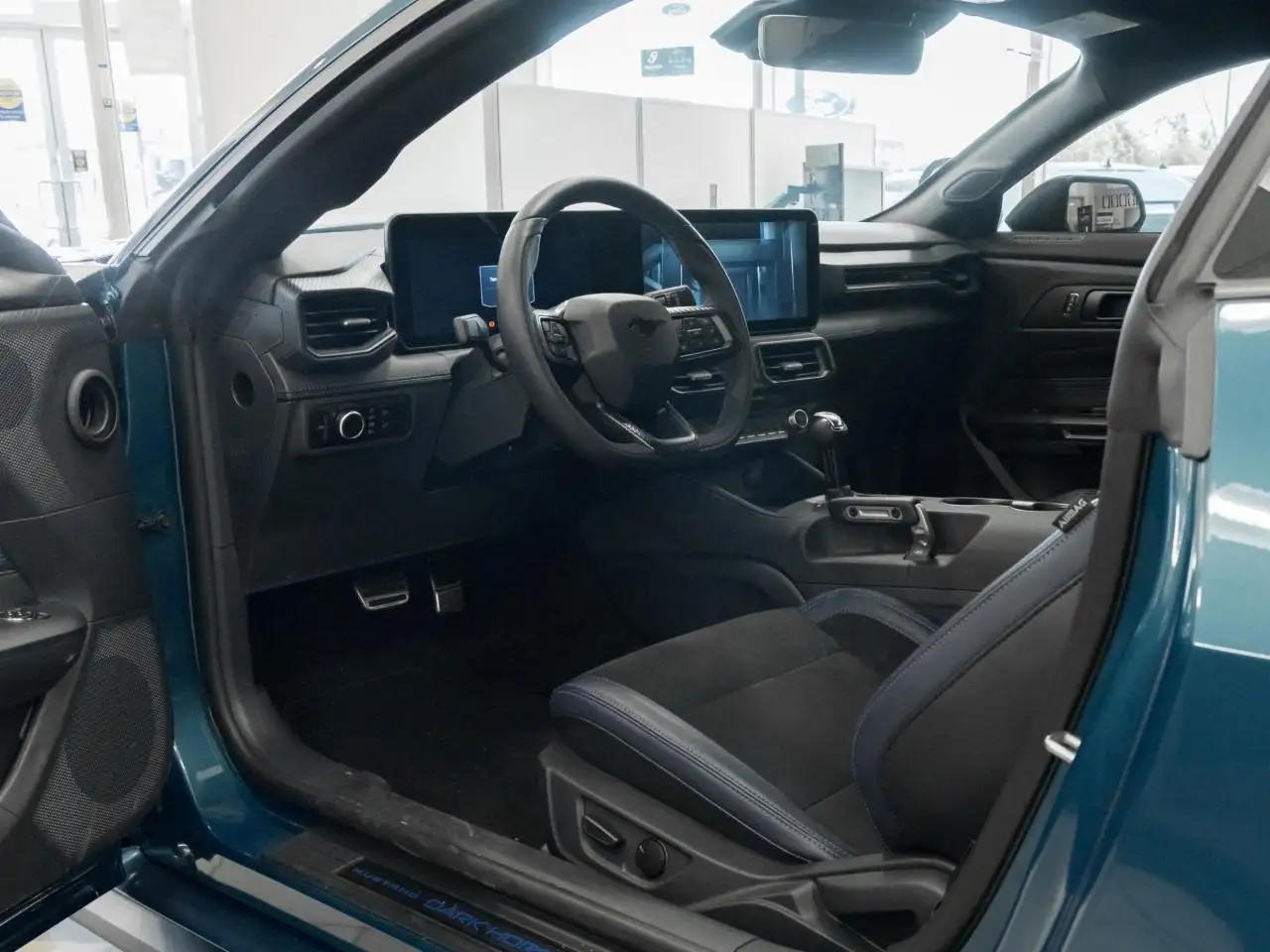 Ford Mustang - Image 16