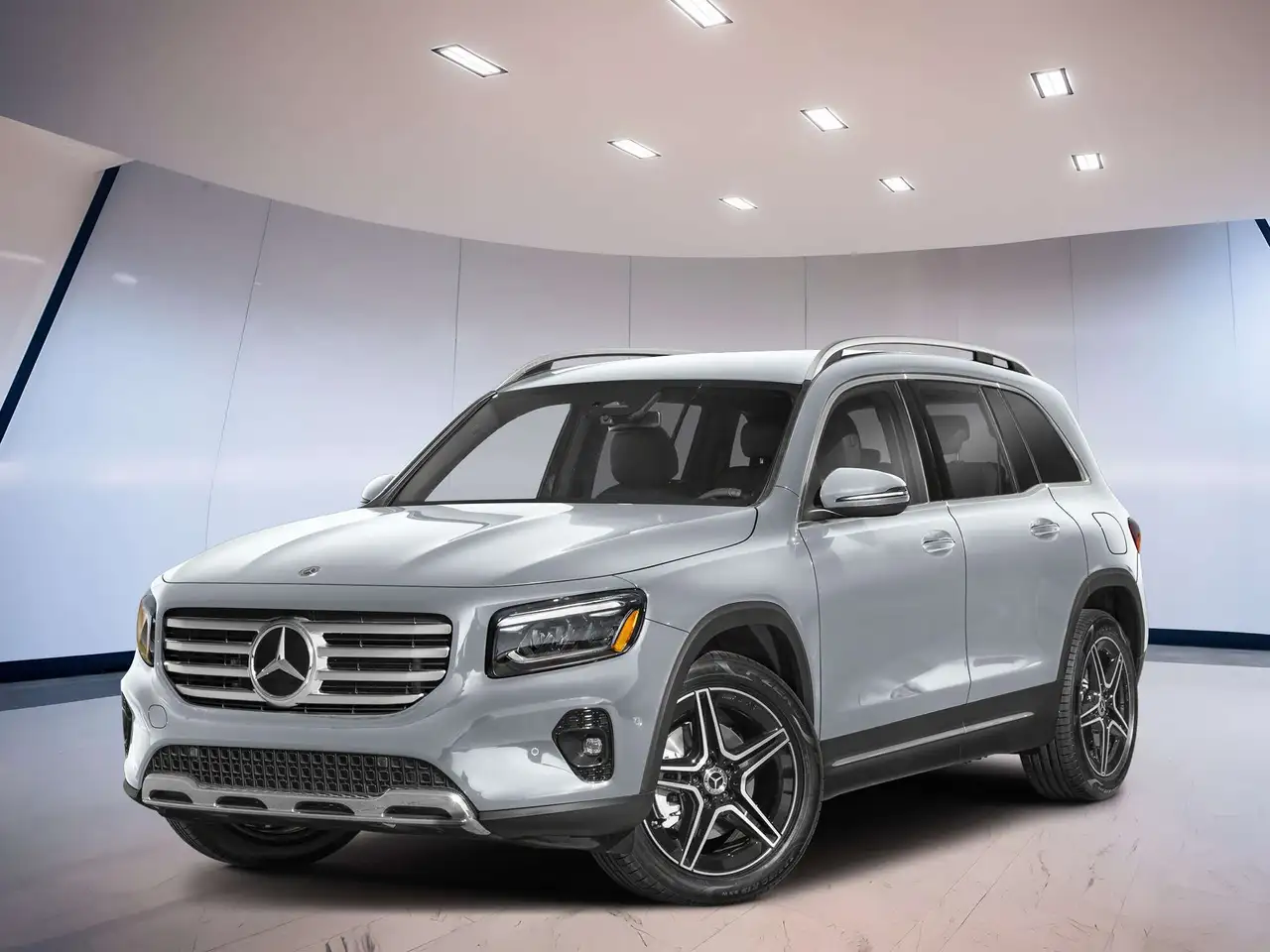 Mercedes-Benz GLB - Image 1