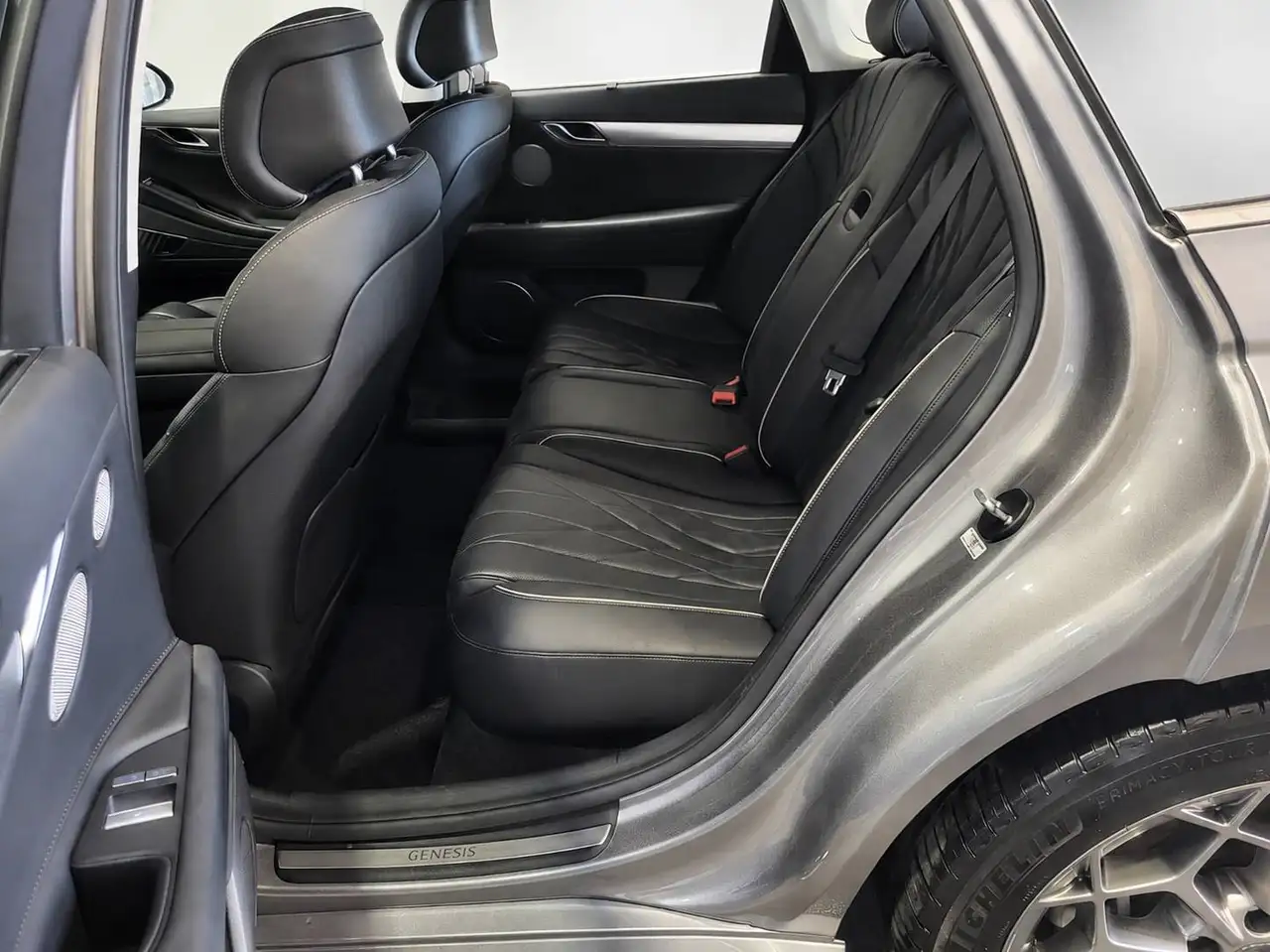 Genesis G80 - Image 27