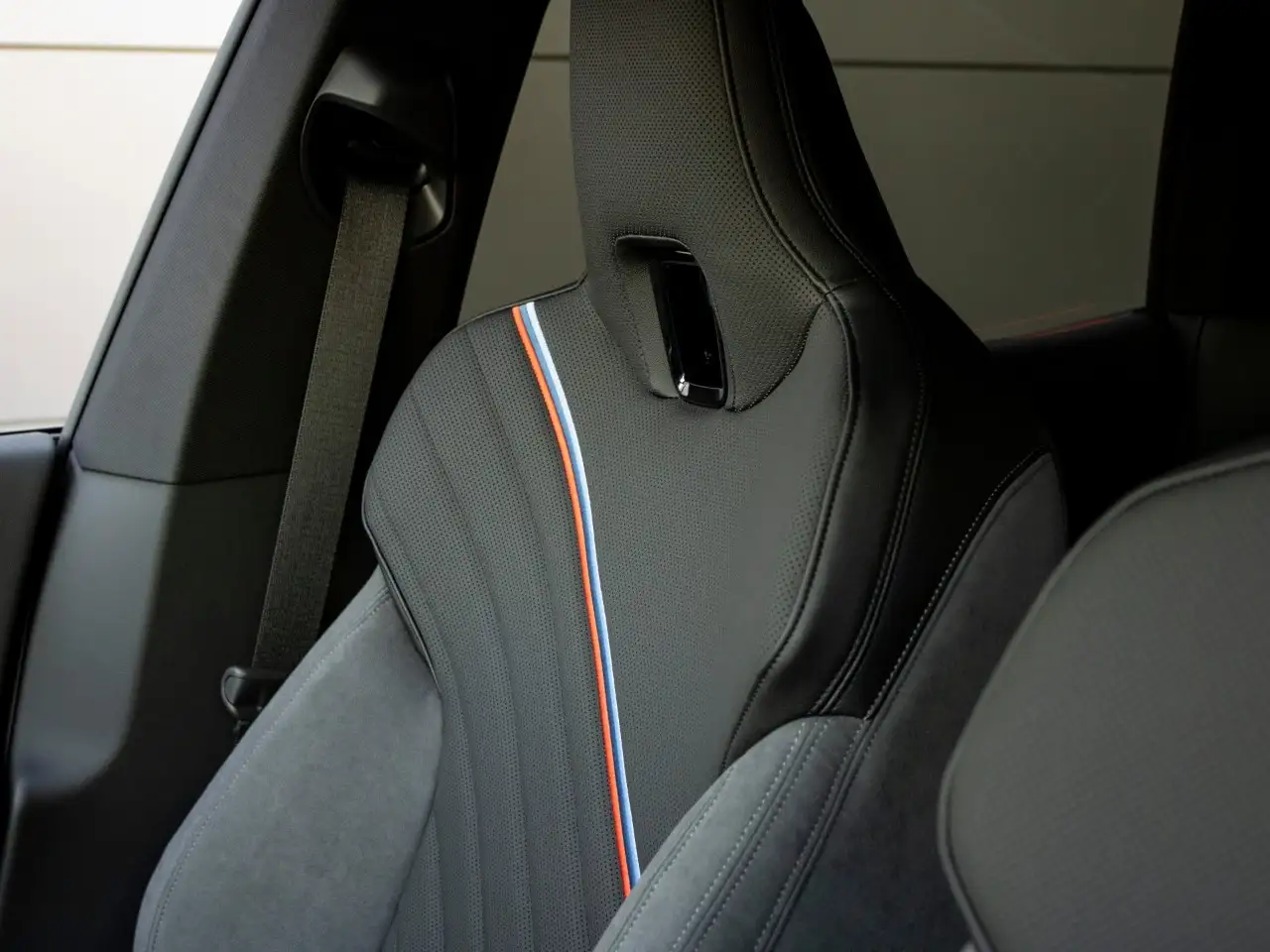 BMW iX - Image 10