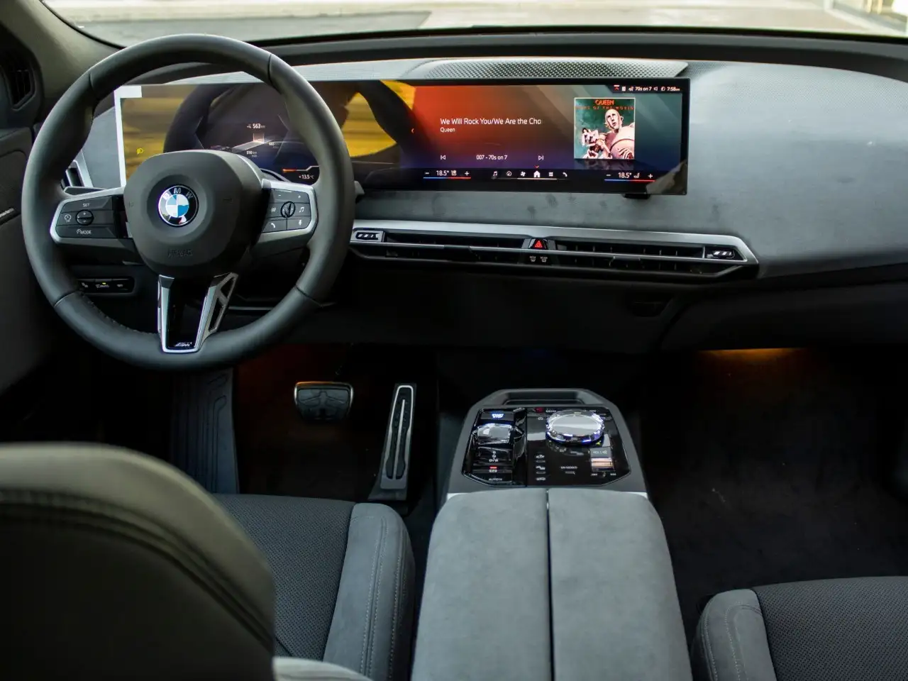 BMW iX - Image 12