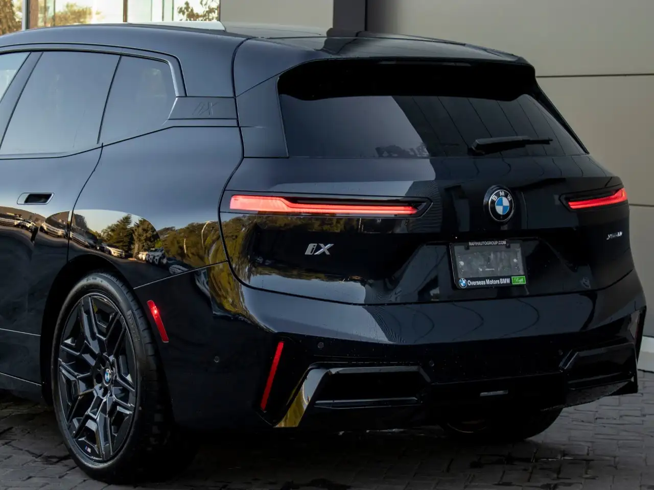 BMW iX - Image 4