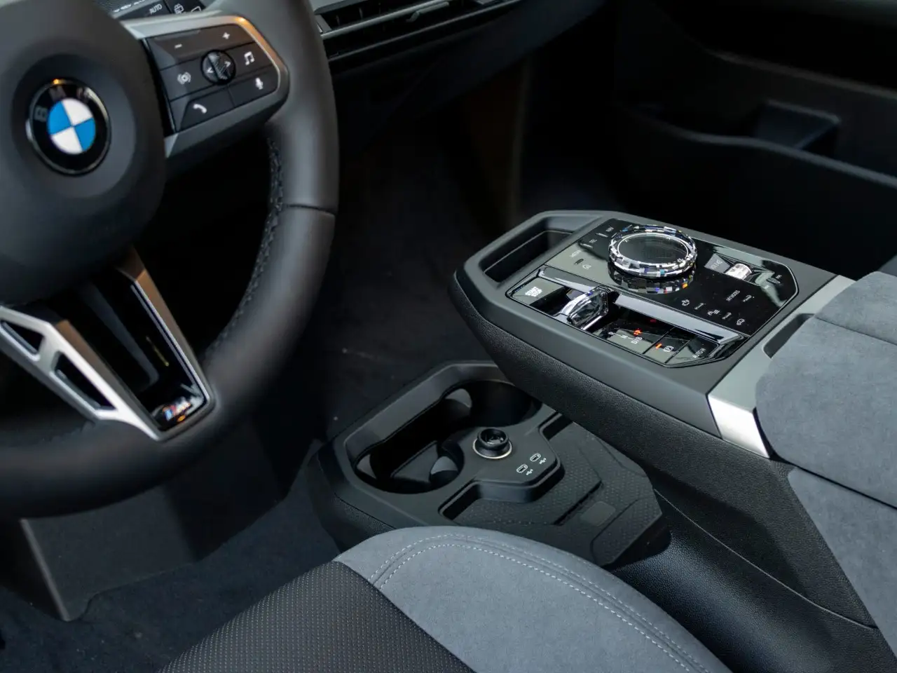 BMW iX - Image 16