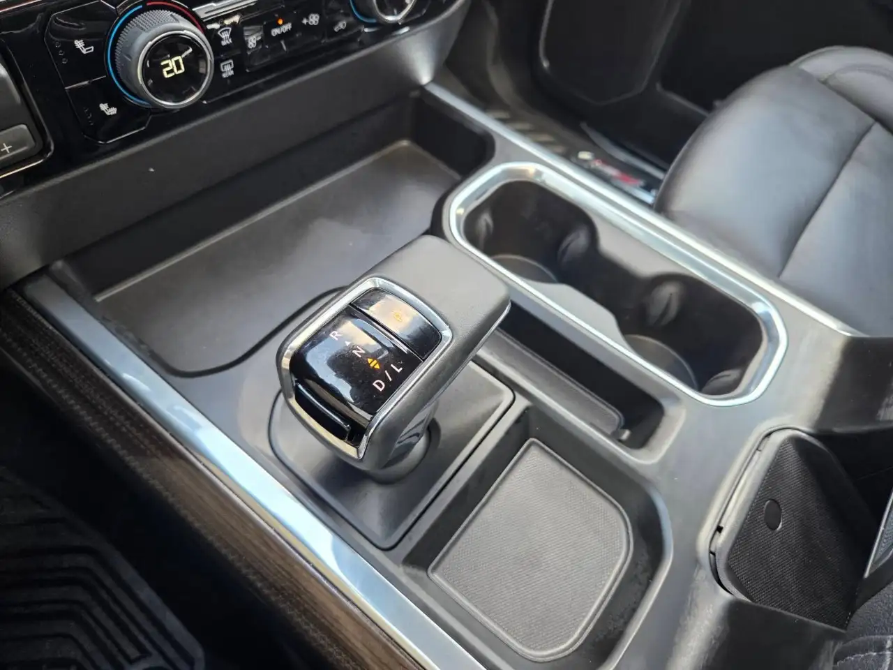 Chevrolet Silverado 1500 - Image 41