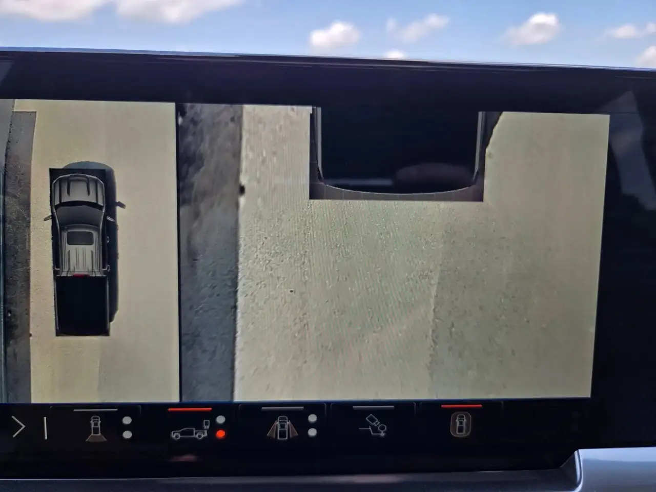 Chevrolet Silverado 1500 - Image 34