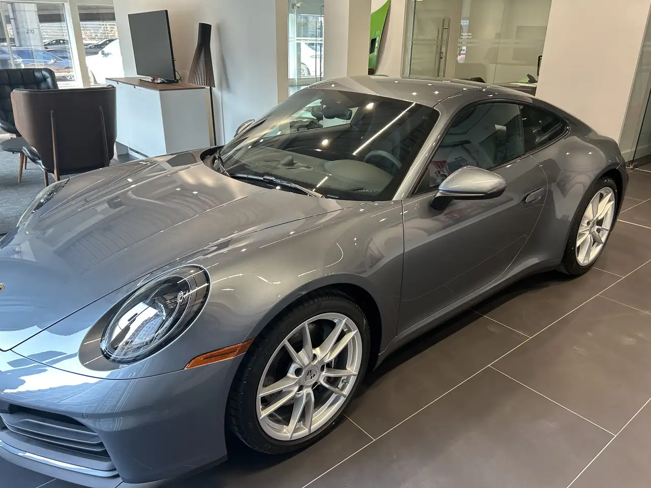 Porsche 911 - Image 4