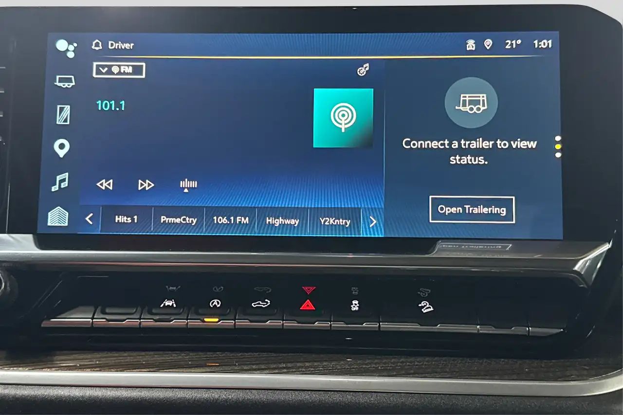 Chevrolet Silverado 1500 - Image 14