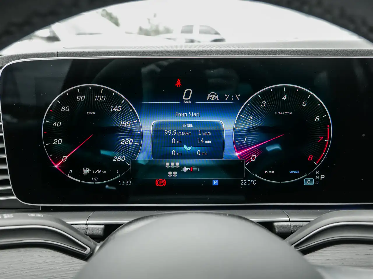 Mercedes-Benz GLS - Image 25