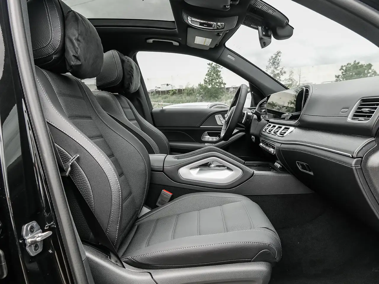 Mercedes-Benz GLS - Image 15