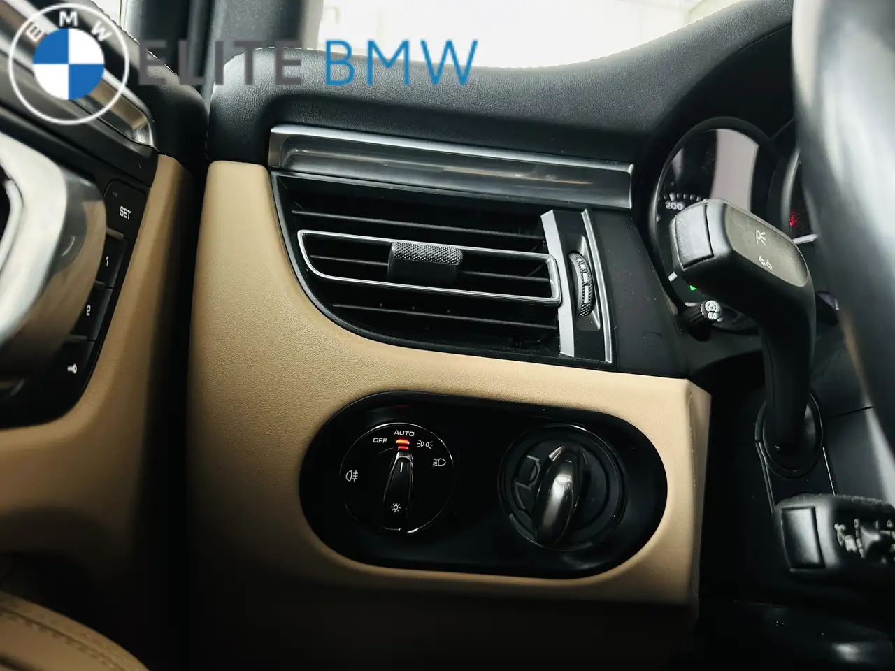 Porsche Macan - Image 15