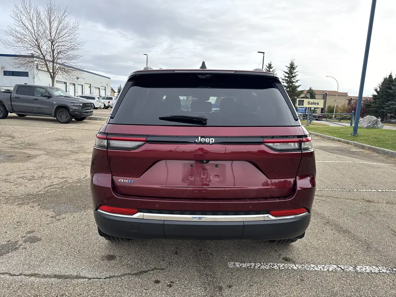 Jeep Grand Cherokee - Image 10
