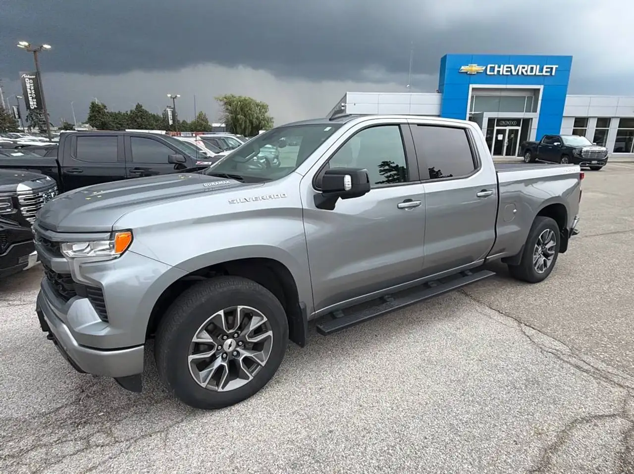 Chevrolet Silverado 1500 - Image 3