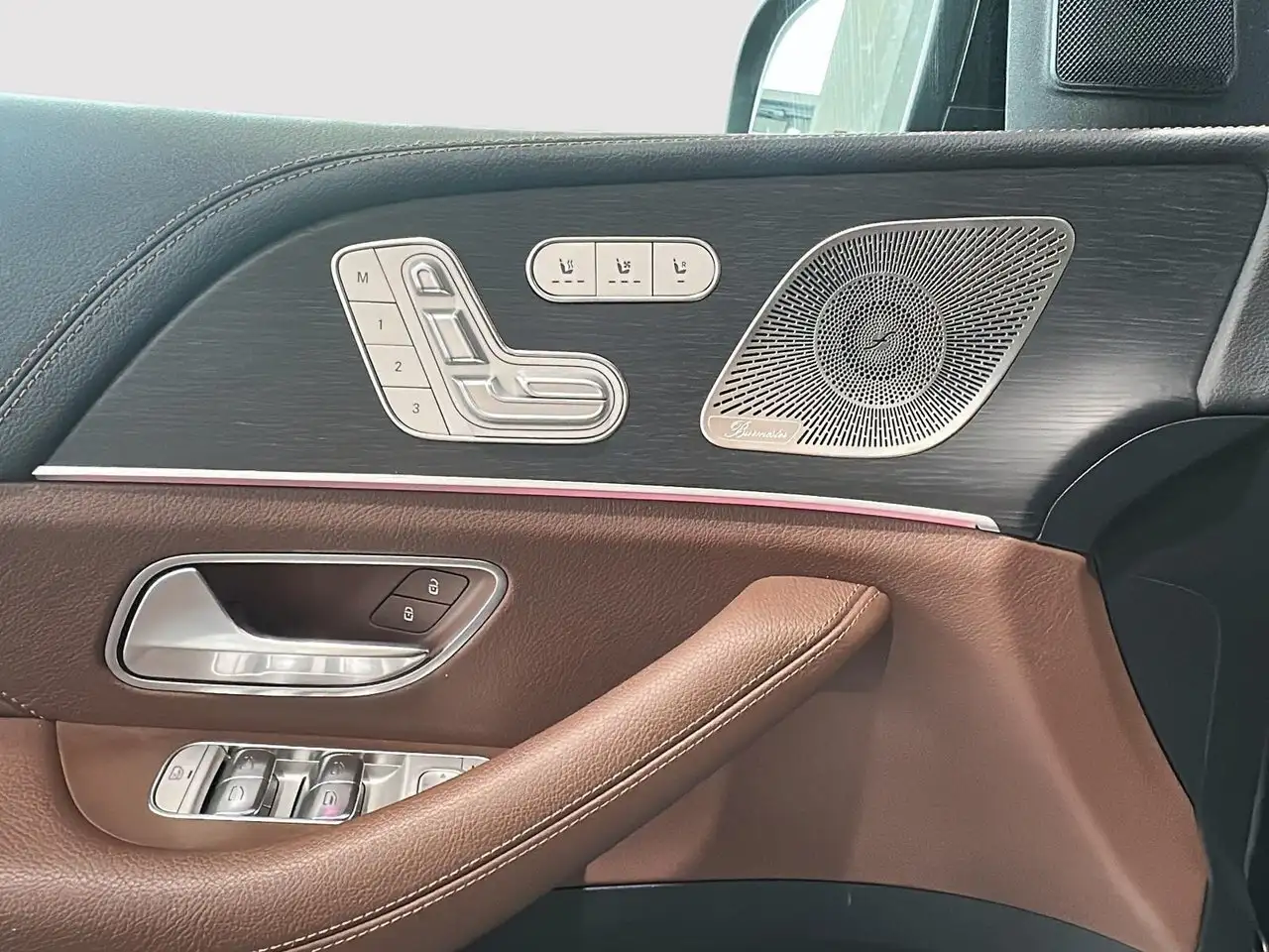 Mercedes-Benz GLS - Image 12
