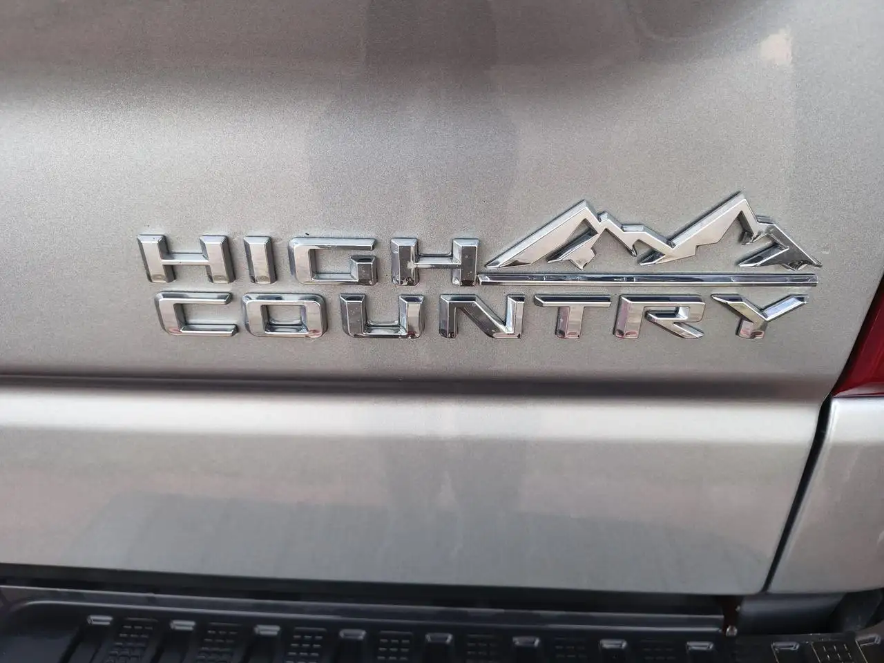 Chevrolet Silverado 1500 - Image 7