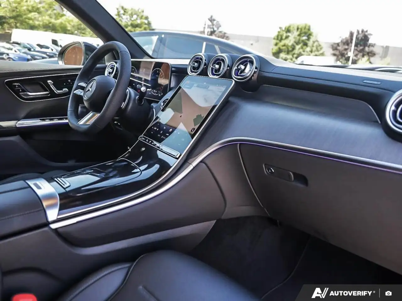Mercedes-Benz GLC - Image 23
