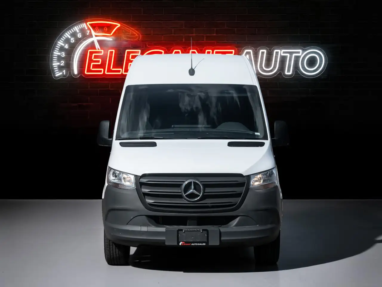 Mercedes-Benz Sprinter - Image 2