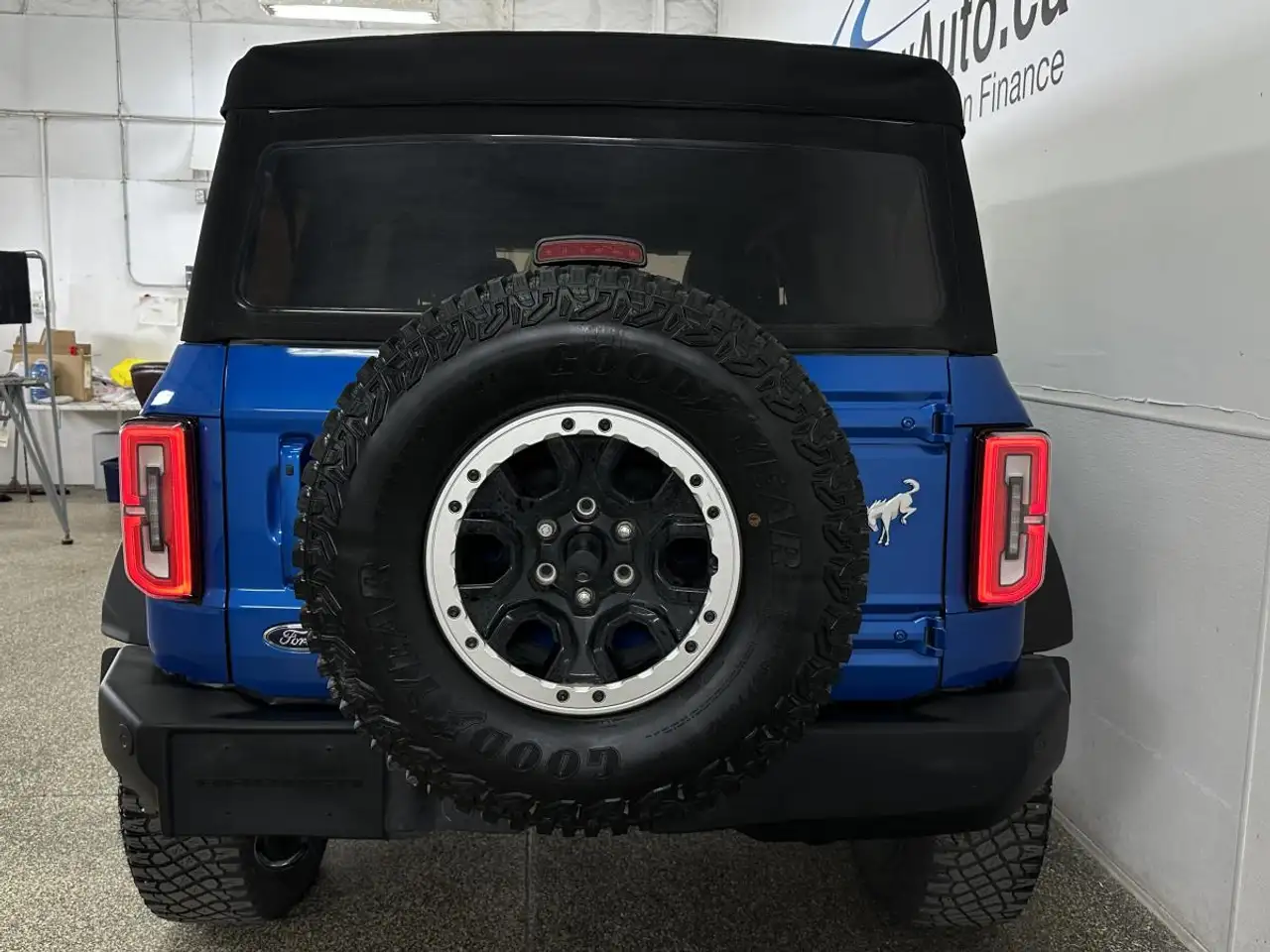 Ford Bronco - Image 6