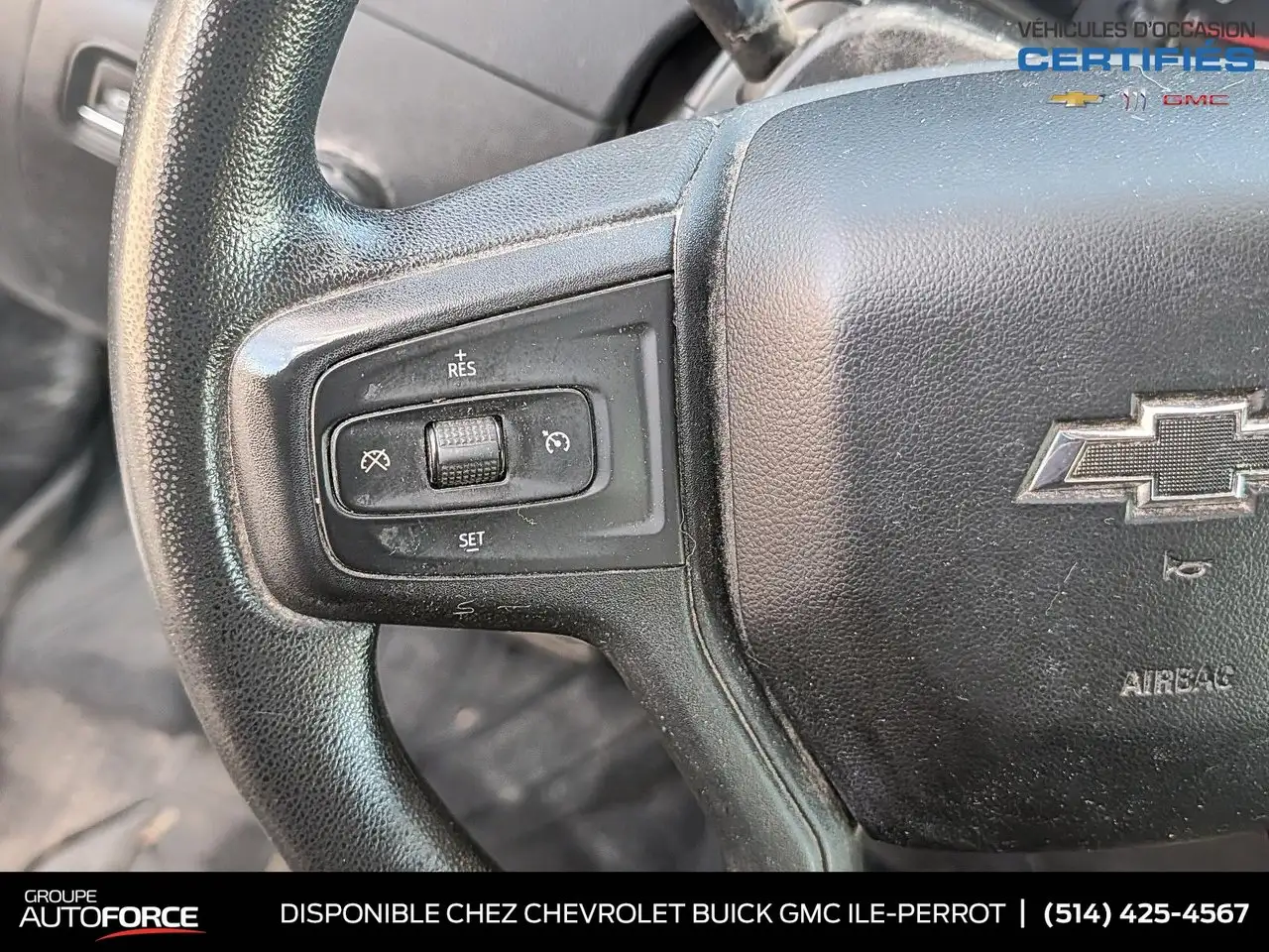 Chevrolet Silverado 1500 - Image 9