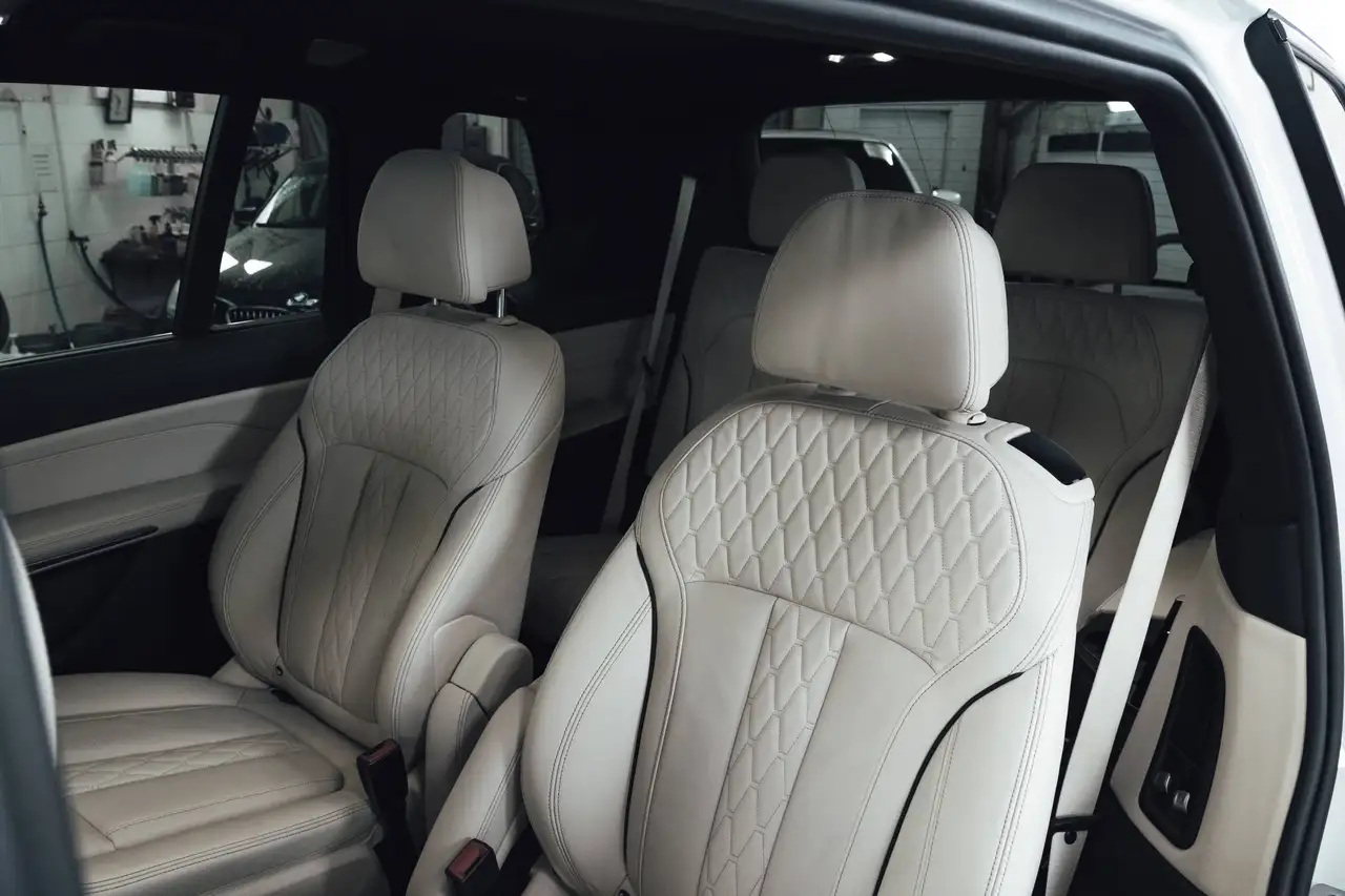 BMW X7 - Image 7