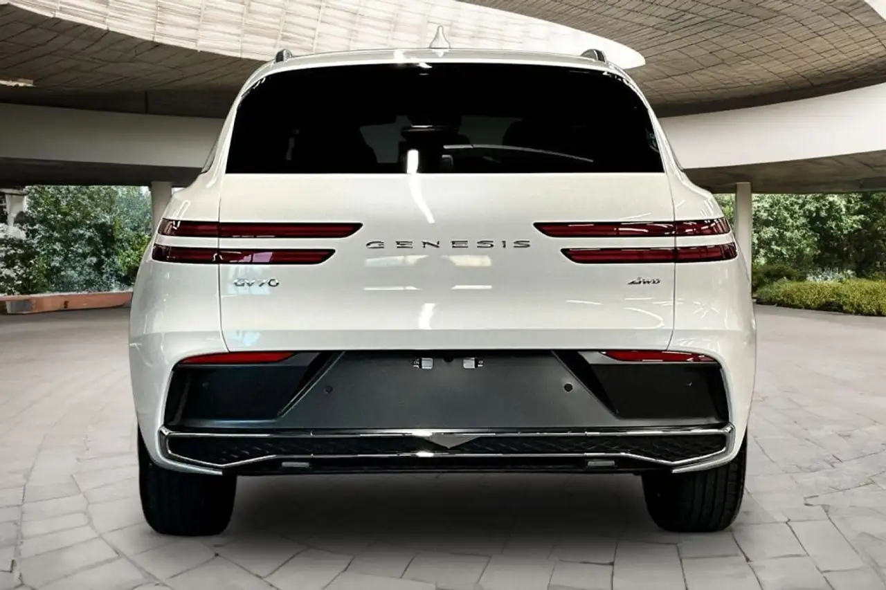 Genesis GV70 - Image 6